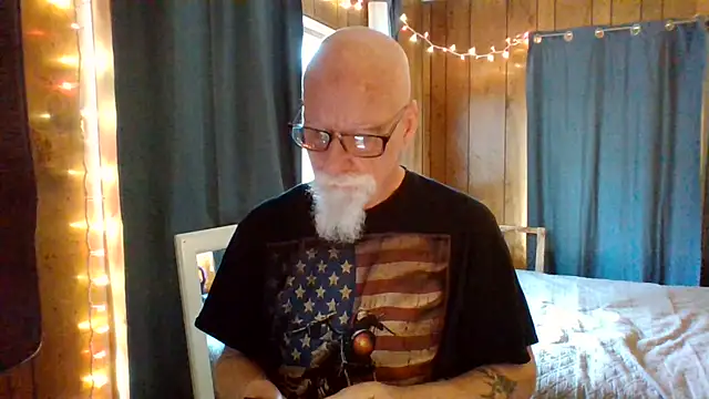 Snapshot of mayas_husband chatting on February 16, 8:44 pm mayas husband online show from February 16, 8:44 pm