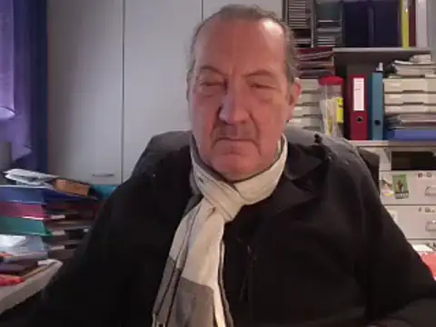 Snapshot of HMStraps01 chatting on January 10, 11:54 am HMStraps01 online show from January 10, 11:54 am