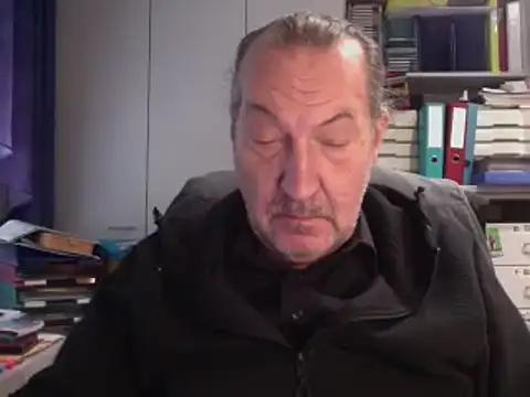 Snapshot of HMStraps01 chatting on January 15, 12:15 pm HMStraps01 online show from January 15, 12:15 pm