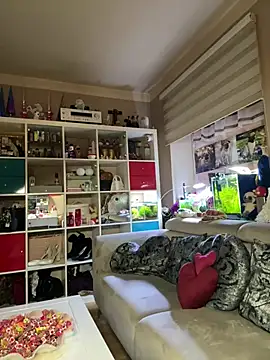 sexymelli18 online show from February 7, 3:27 pm