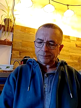 Xavspank2 online show from November 13, 9:41 am