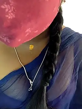 Snapshot of deepikasree chatting on February 23, 3:45 am deepikasree online show from February 23, 3:45 am