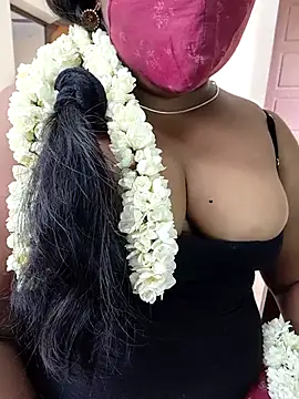 Snapshot of deepikasree chatting on March 1, 6:03 am deepikasree online show from March 1, 6:03 am