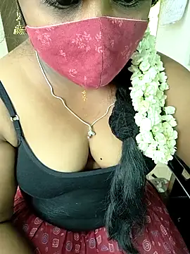 Snapshot of deepikasree chatting on March 1, 9:07 am deepikasree online show from March 1, 9:07 am