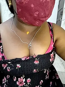 Snapshot of deepikasree chatting on March 3, 3:31 pm deepikasree online show from March 3, 3:31 pm