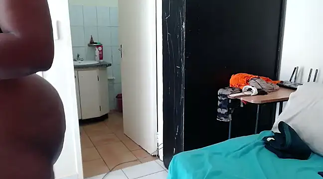 DIVAASS1 online show from March 6, 8:08 am