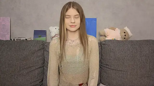 Snapshot of CarolinePepper chatting on May 22, 1:28 pm CarolinePepper online show from May 22, 1:28 pm
