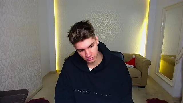 MaxKaiden online show from January 14, 5:35 am