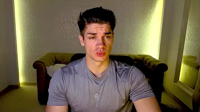 MaxKaiden online show from June 4, 3:56 am