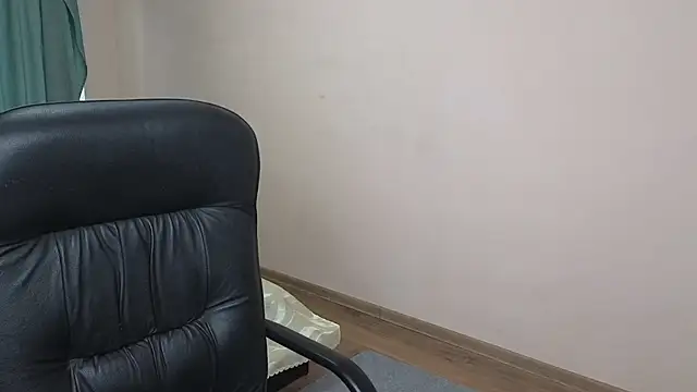 Sandra Snowflake online show from March 14, 1:24 pm