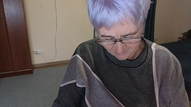 Sandra Snowflake online show from November 6, 12:06 pm