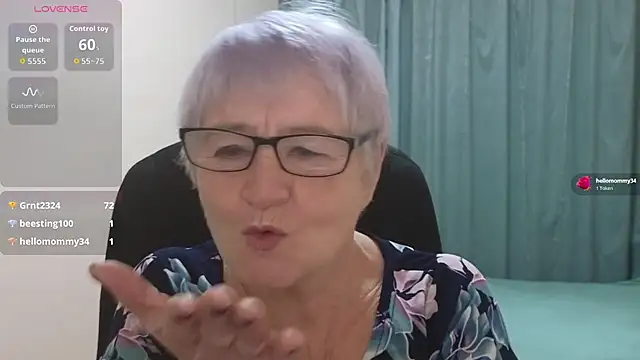 Sandra Snowflake online show from December 1, 4:39 am