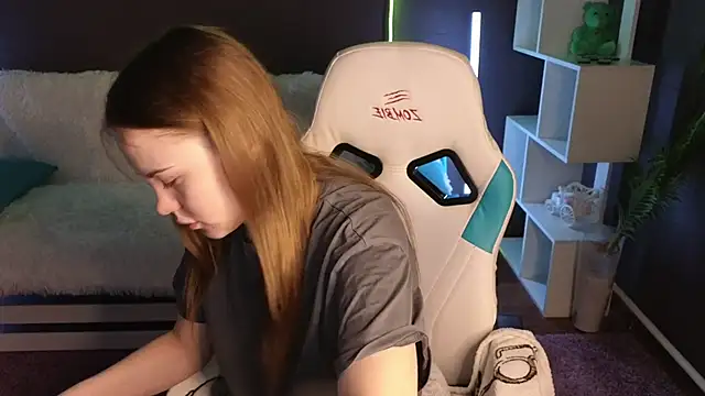 Dyna bae online show from September 28, 1:44 am