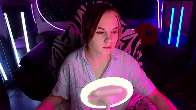 Dyna bae online show from November 10, 4:17 pm