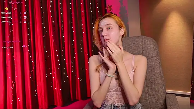 aishiro online show from December 16, 1:27 pm