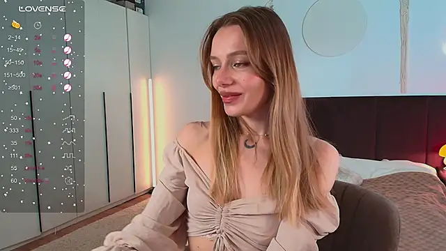 LunaticaBae online show from October 19, 2:56 am