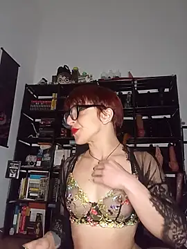 Snapshot of MirianaB chatting on November 17, 6:03 pm MirianaB online show from November 17, 6:03 pm