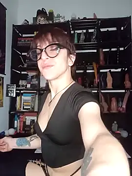 Snapshot of MirianaB chatting on December 15, 7:29 pm MirianaB online show from December 15, 7:29 pm