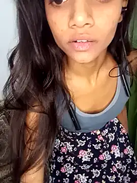 Snapshot of yourslady_ chatting on March 5, 12:44 pm yourslady  online show from March 5, 12:44 pm