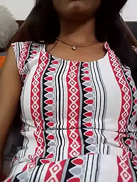 Snapshot of yourslady_ chatting on October 6, 11:18 am yourslady  online show from October 6, 11:18 am