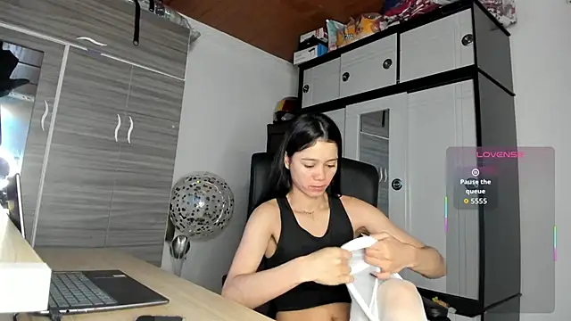 MollyCraft online show from November 8, 11:54 am