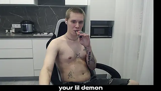 yourlildemon online show from February 23, 7:00 pm