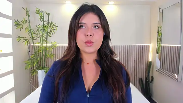Snapshot of GeorginaReyes chatting on June 19, 10:24 pm GeorginaReyes online show from June 19, 10:24 pm