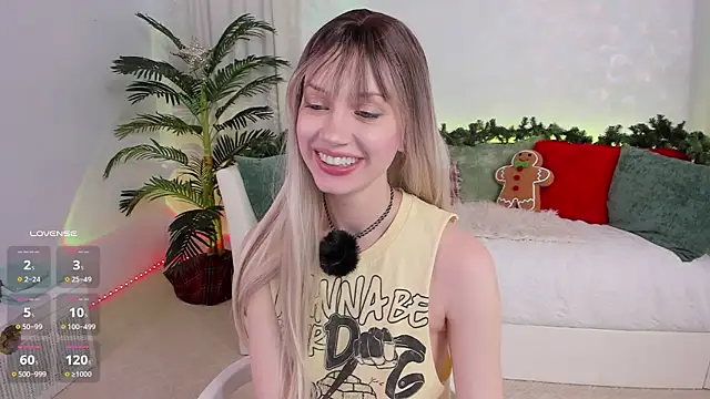 angel claire online show from December 4, 8:28 pm