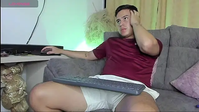 mattiwsmorris  online show from March 11, 6:21 am