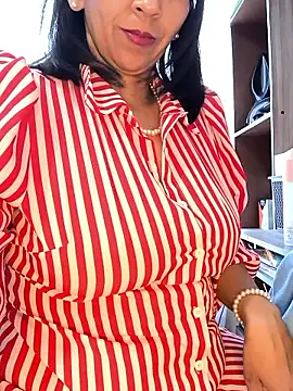 Mrsvictoriaaa online show from March 7, 7:33 pm