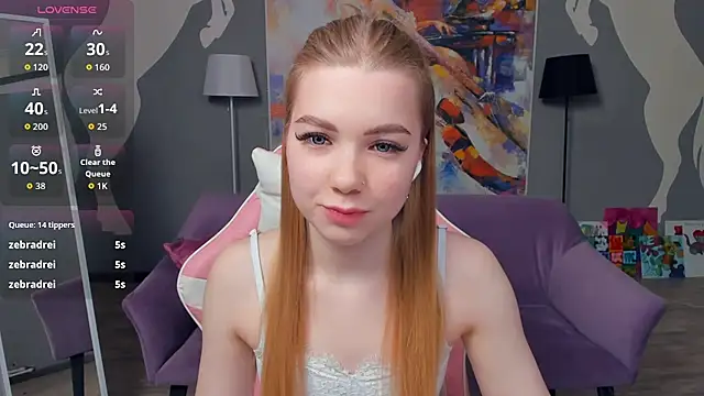 FloraBonde online show from November 6, 10:27 am