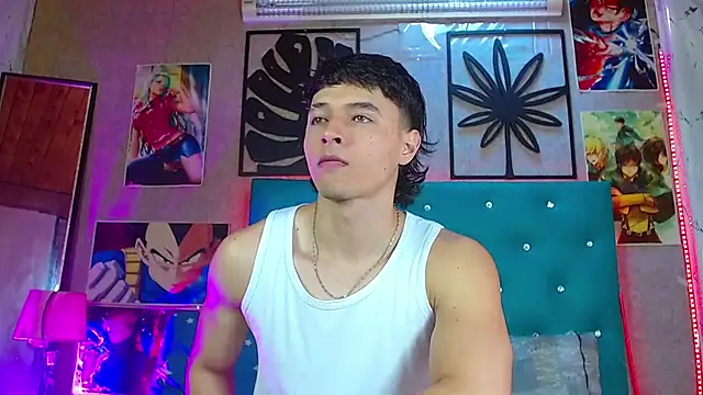 Snapshot of LiamAndrewzz chatting on July 28, 9:03 pm LiamAndrewzz online show from July 28, 9:03 pm