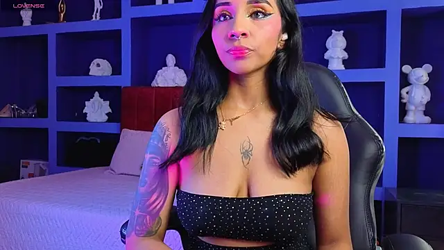 camille1310 online show from May 11, 10:07 pm