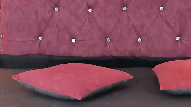 ValentinaGuerra online show from December 1, 1:32 am