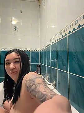 Snapshot of Naughtbaby_2025 chatting on July 17, 1:29 pm Naughtbaby 2025 online show from July 17, 1:29 pm