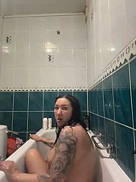 Snapshot of Naughtbaby_2025 chatting on July 21, 1:02 pm Naughtbaby 2025 online show from July 21, 1:02 pm