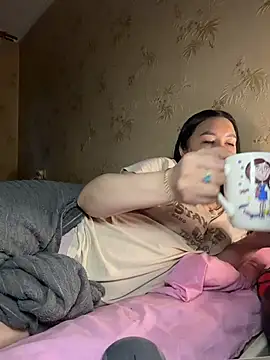 Snapshot of Naughtbaby_2025 chatting on July 28, 2:51 am Naughtbaby 2025 online show from July 28, 2:51 am