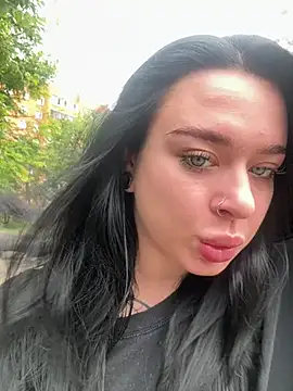 AlishaPrettyBlade online show from August 8, 2:36 am