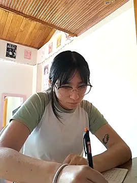 Arielle lov online show from October 22, 4:07 pm