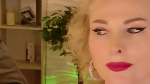 Sandra Kind online show from April 27, 5:27 am