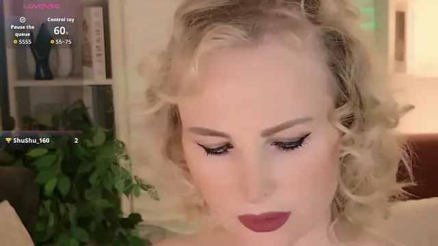 Snapshot of Sandra_Kind chatting on July 19, 5:33 am Sandra Kind online show from July 19, 5:33 am