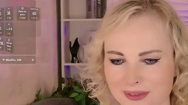 Snapshot of Sandra_Kind chatting on August 4, 5:43 am Sandra Kind online show from August 4, 5:43 am