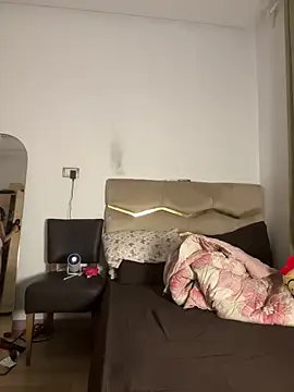 Roroo002 online show from September 18, 9:28 pm