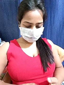 COZY ROZI online show from March 5, 5:50 pm