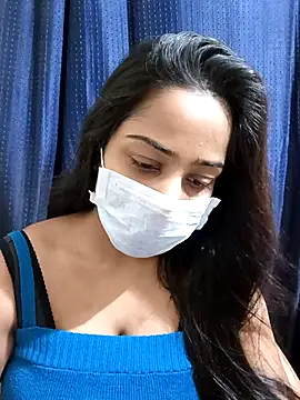 COZY ROZI online show from March 17, 4:54 pm