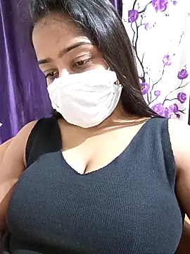 COZY ROZI online show from September 13, 5:13 pm