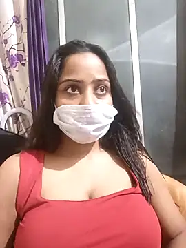 COZY ROZI online show from October 7, 5:21 pm