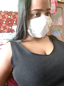 COZY ROZI online show from October 18, 6:26 am