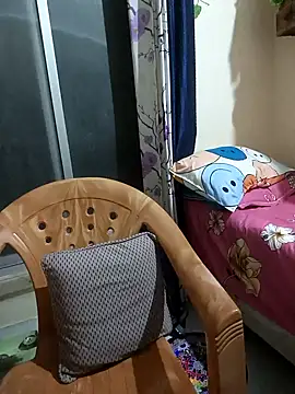 COZY ROZI online show from November 21, 6:06 pm