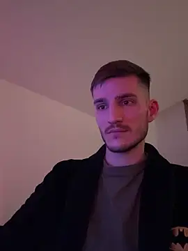 Snapshot of yoyoboy988 chatting on March 13, 9:37 pm yoyoboy988 online show from March 13, 9:37 pm